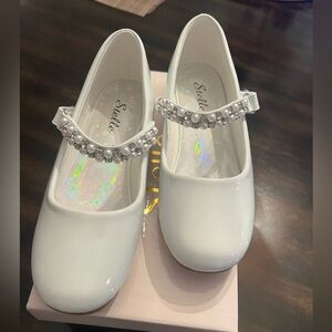 Stelle girls dress shoes white